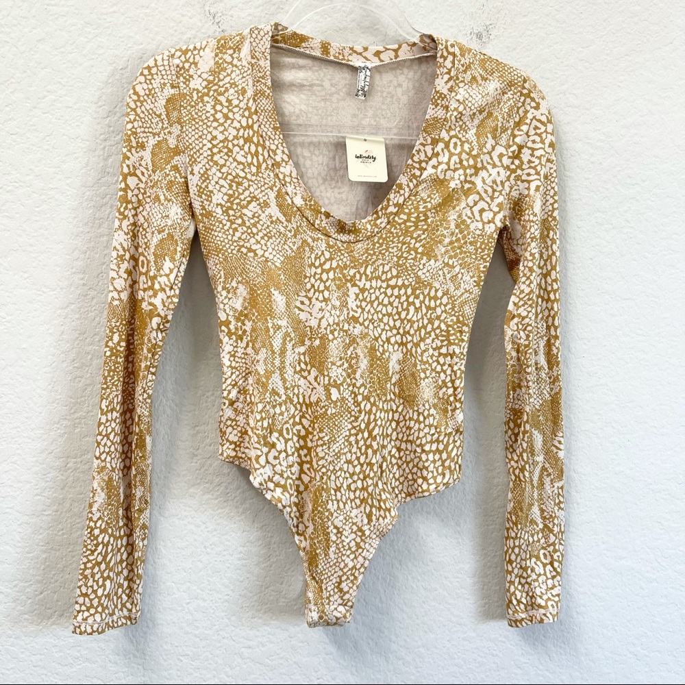 NWT Free People Gotcha Bodysuit Animal Print Size XS - Picture 3 of 5